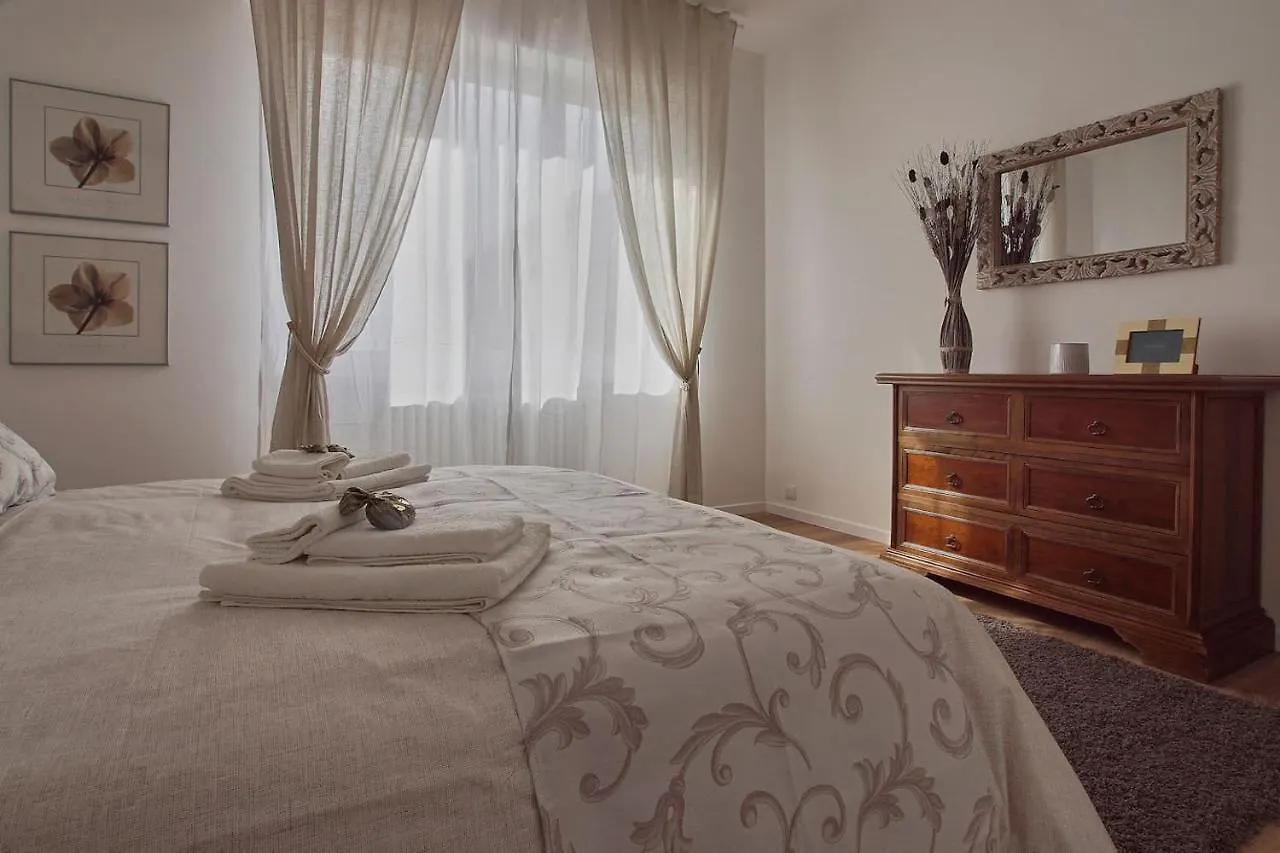 Appartamento Accogliente E Luminoso Self Check-In Florence Italy